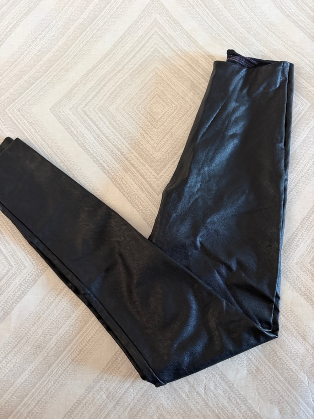 Commando Control Faux Leather Pull-On Ankle Leggings – Black – Size Small